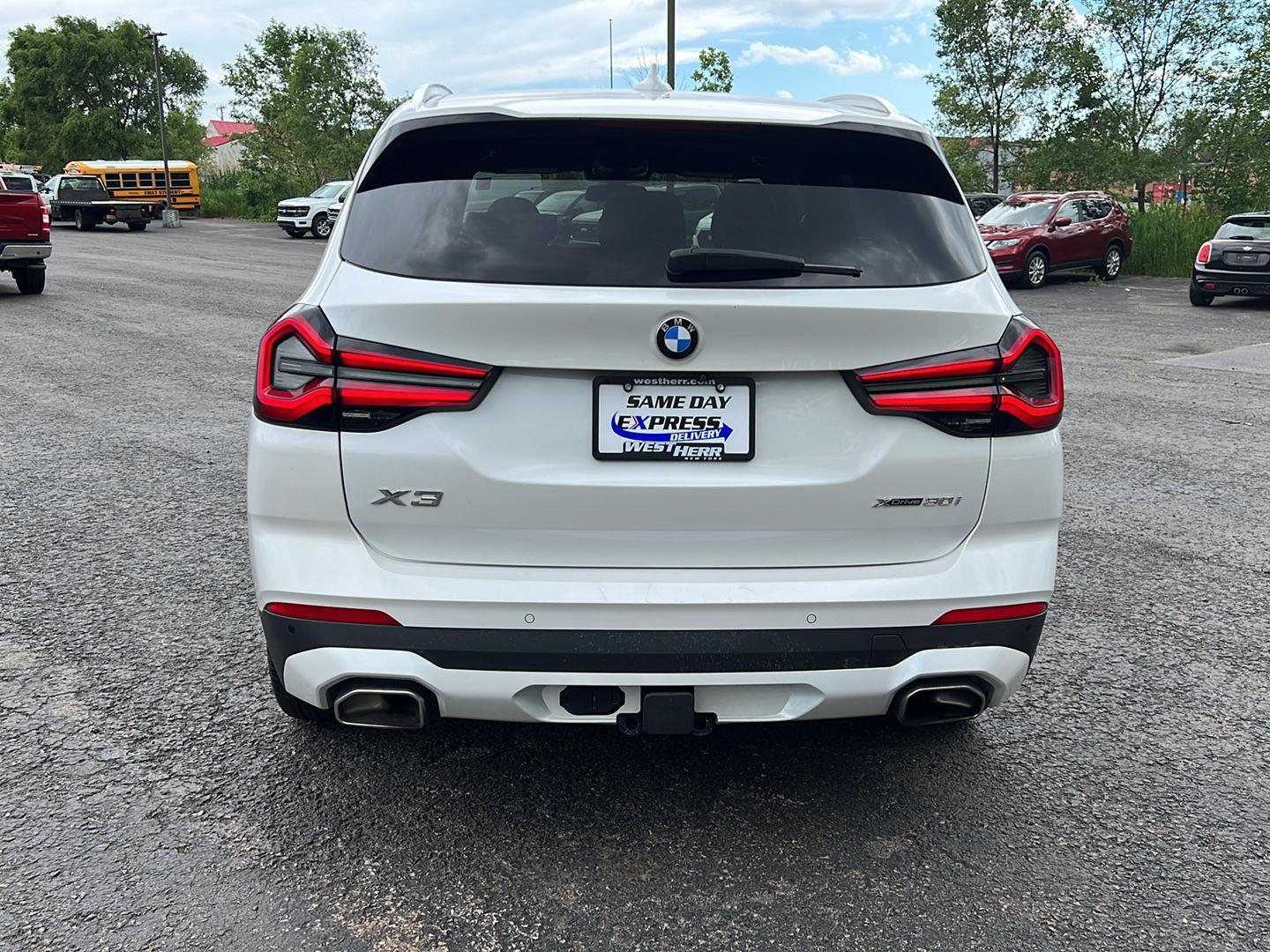 Used 2022 Mineral White Metallic BMW xDrive30i image 20