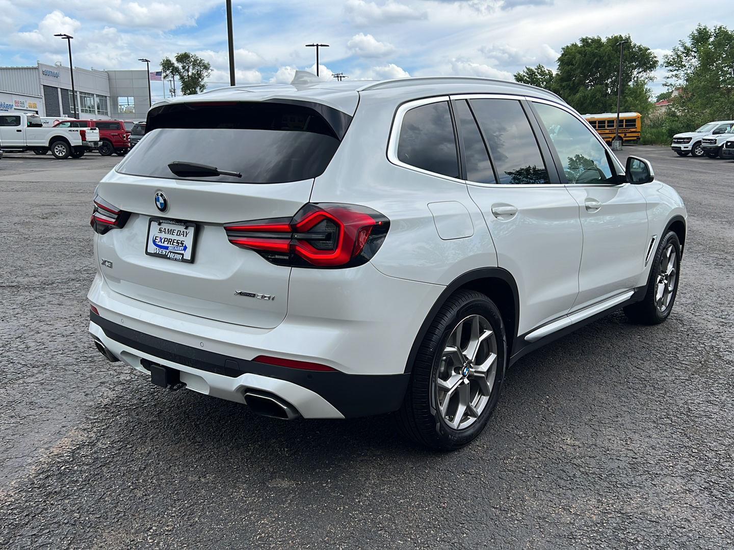 Used 2022 Mineral White Metallic BMW xDrive30i image 22