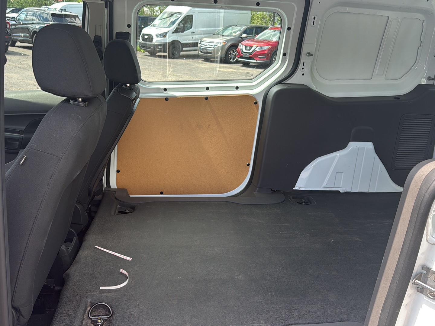 Used 2019 Frozen White Ford XL image 9