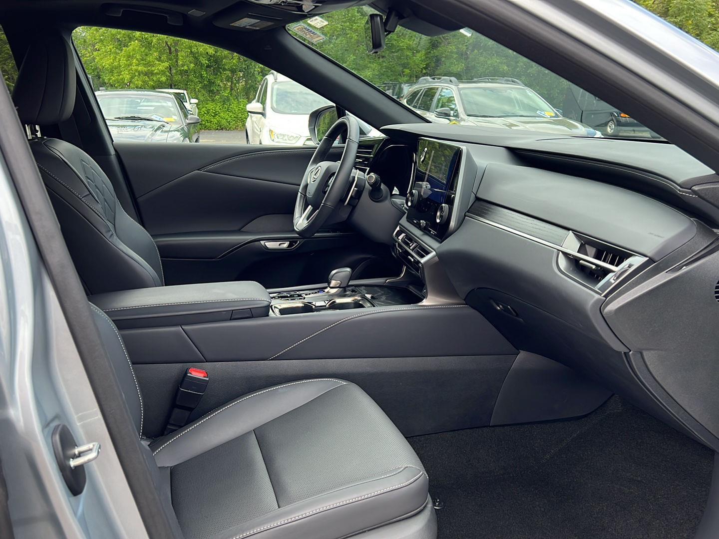 Used 2024 Iridium Lexus RX 350 Premium image 26