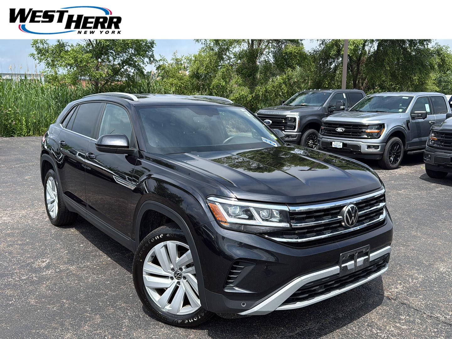 2022 Volkswagen Atlas Cross Sport SE 4Motion with Technology