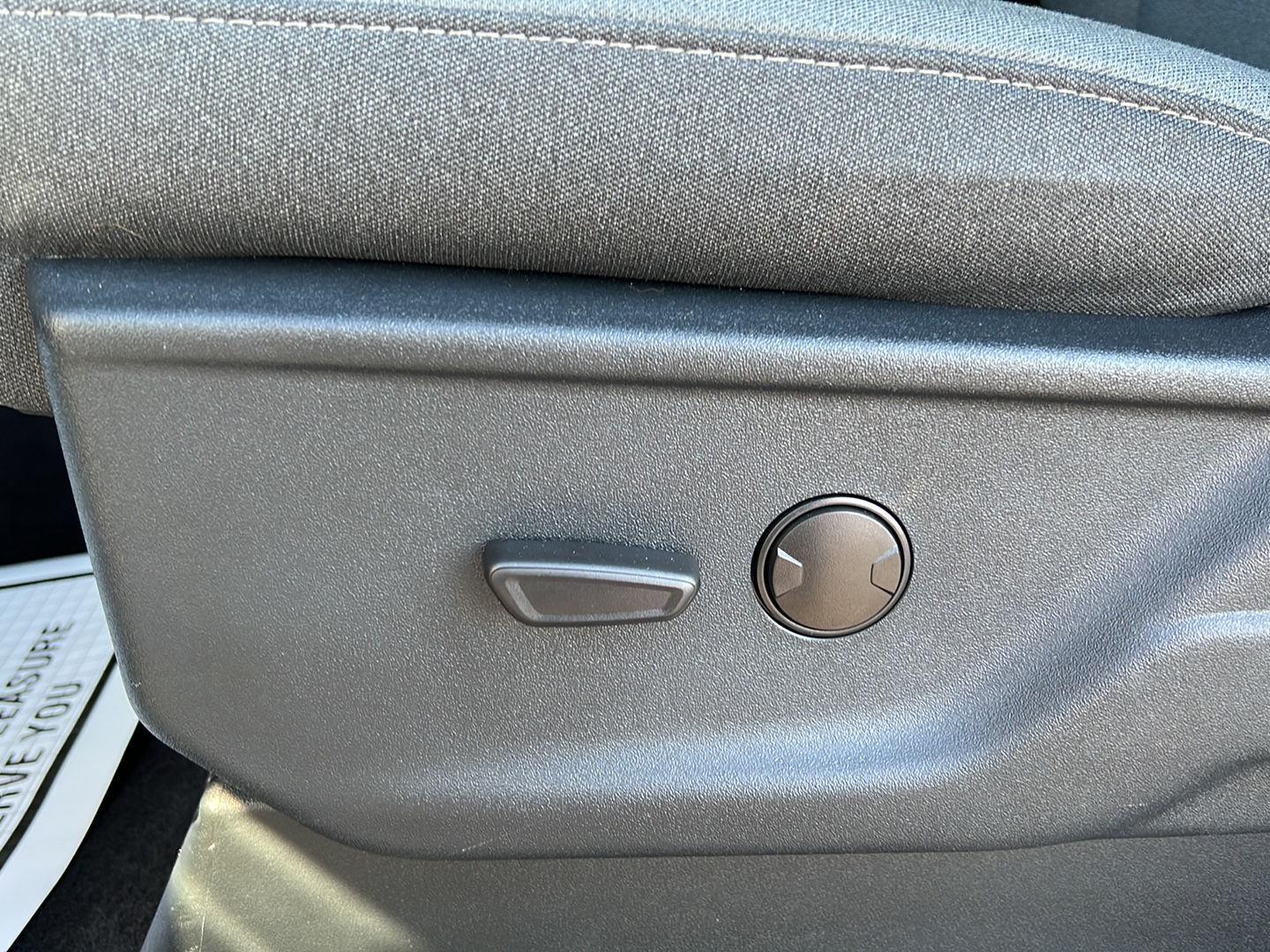 Used 2025 Agate Black Ford XLT image 7