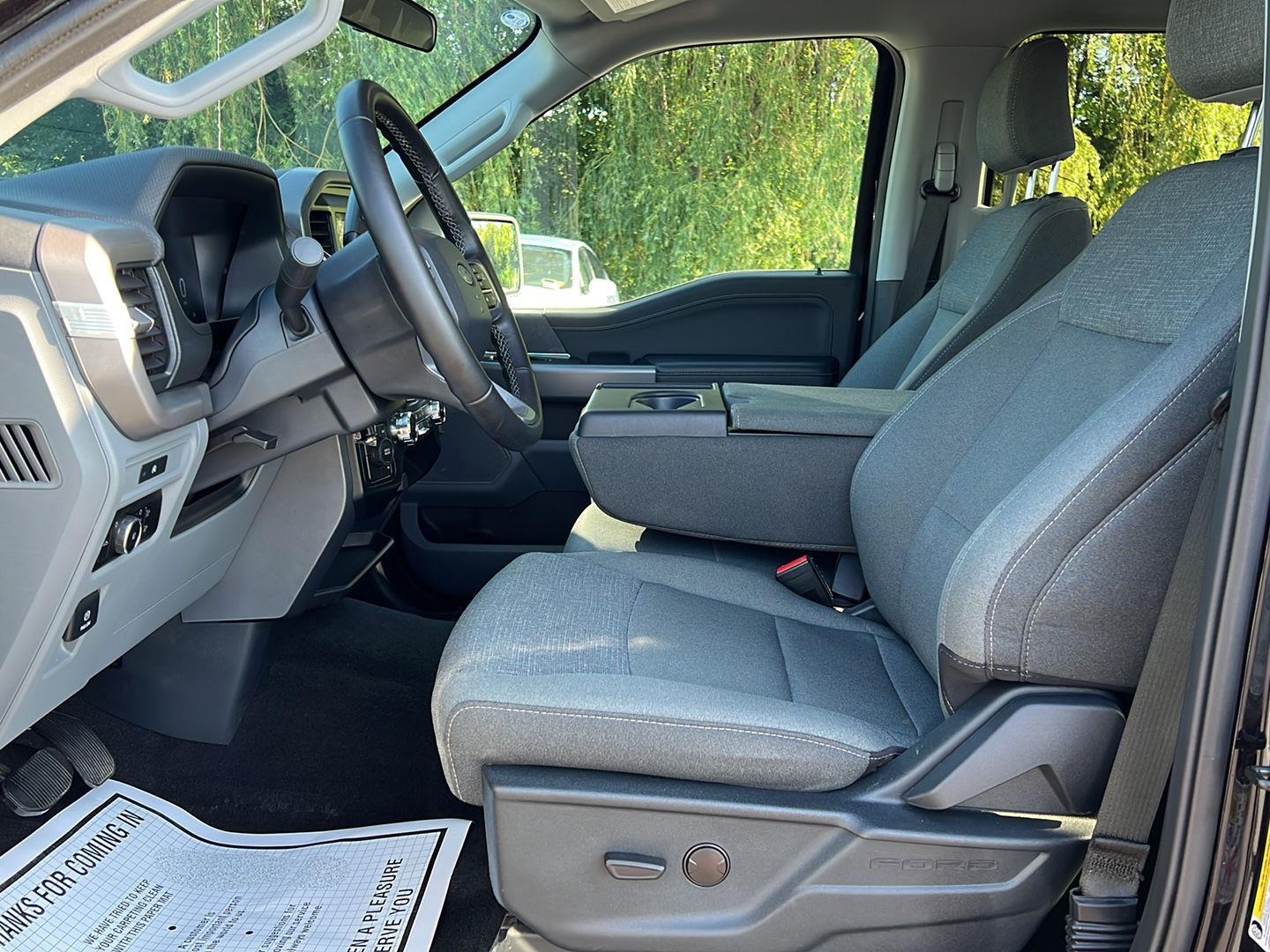 Used 2025 Agate Black Ford XLT image 4