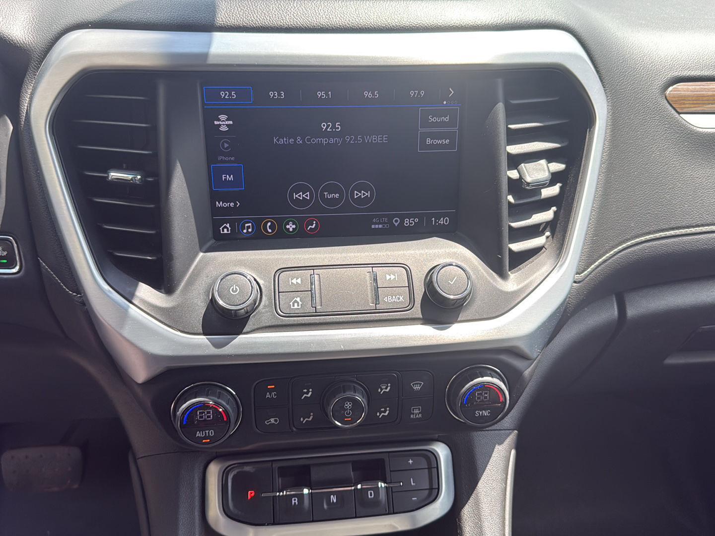 Used 2022 Ebony Twilight Metallic GMC SLE image 6