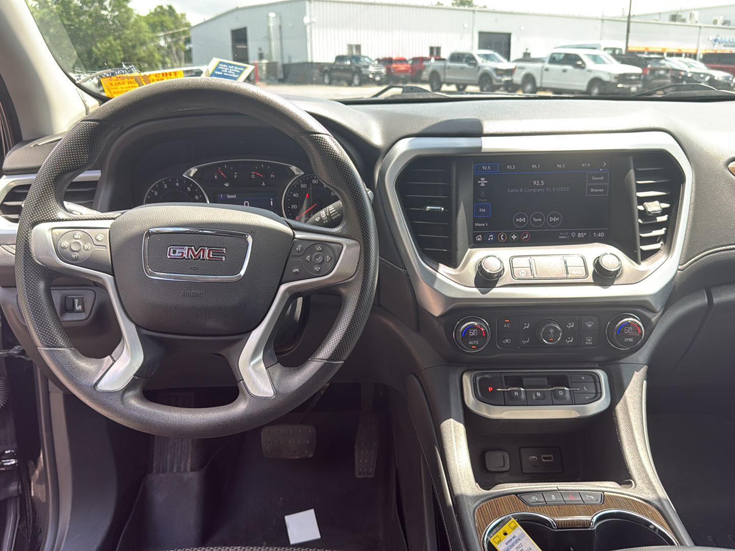 Used 2022 Ebony Twilight Metallic GMC SLE image 10