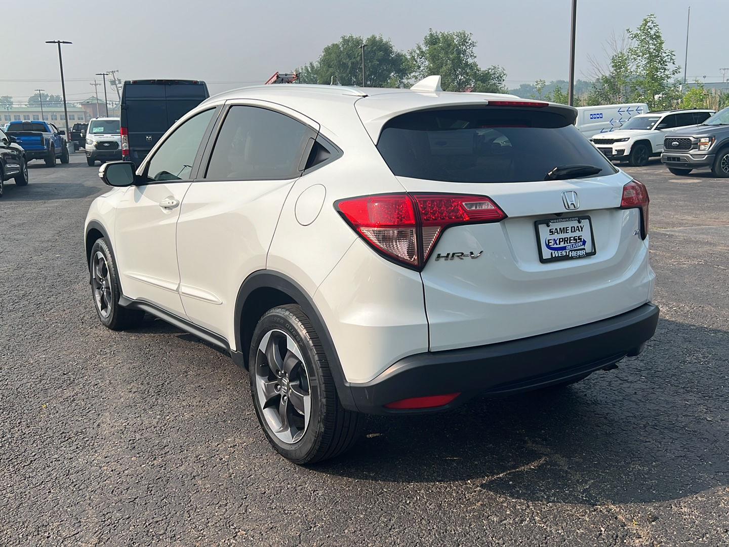 Used 2018 White Orchid Pearl Honda EX-L Navi image 3