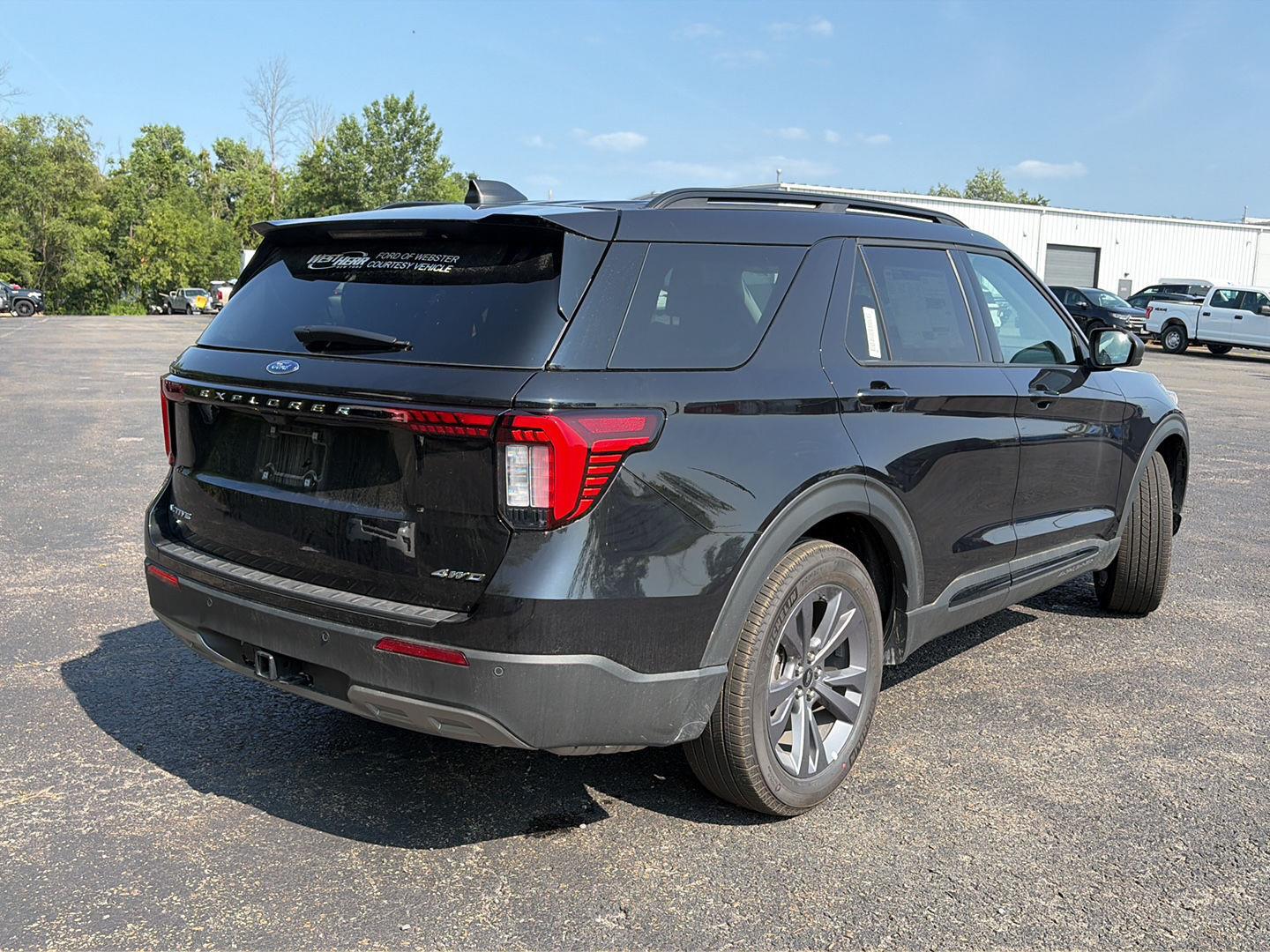 Used 2026 Black Metallic Ford Active image 4