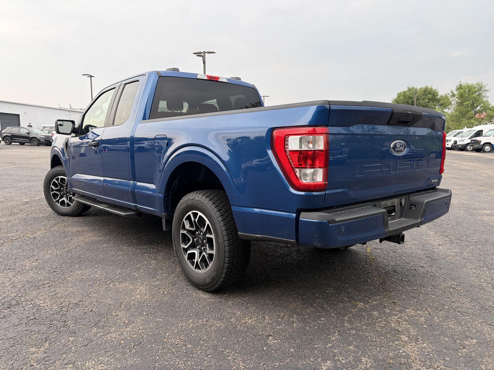 Used 2023 Atlas Blue Ford XL image 3