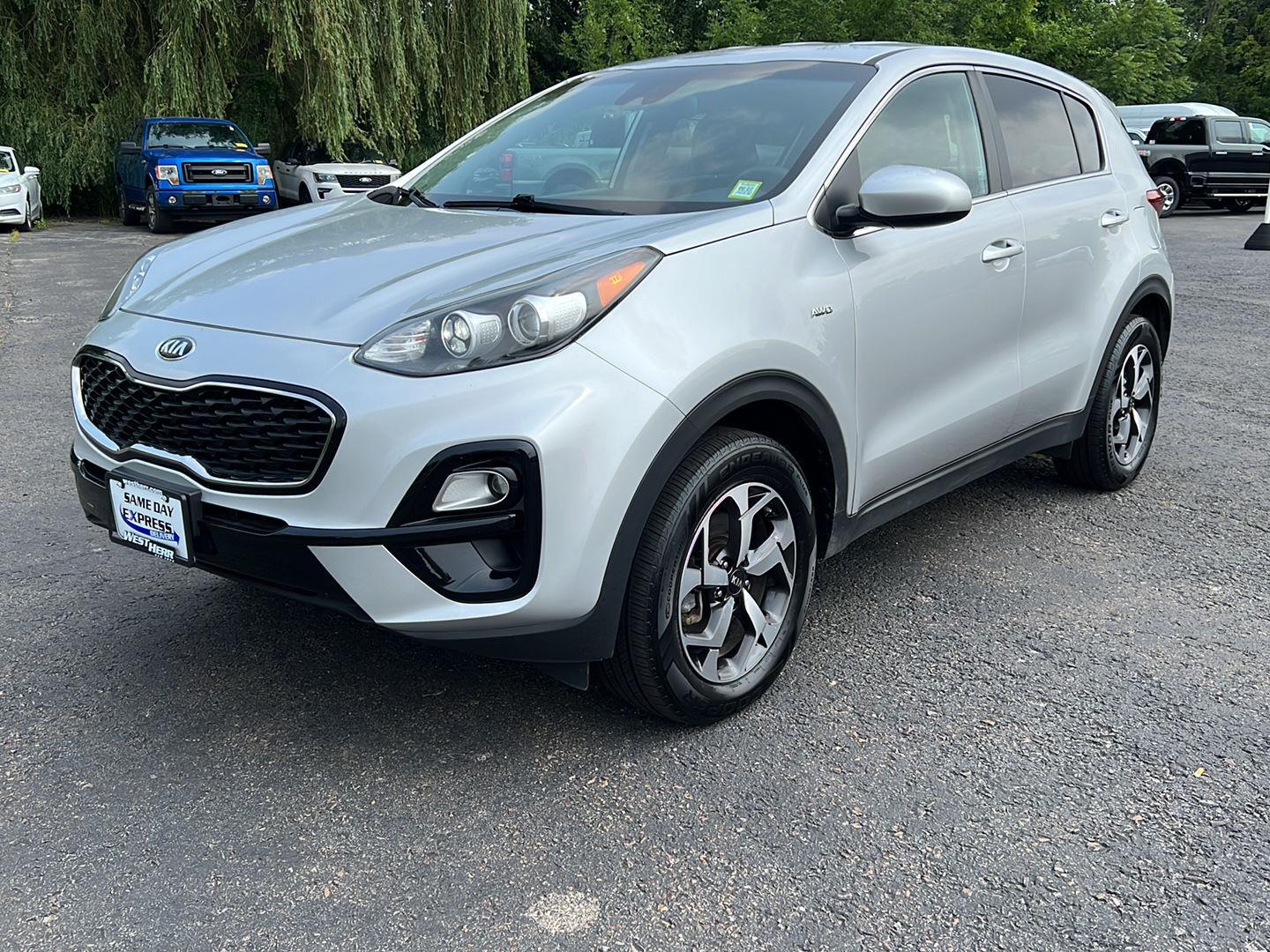 Used 2020 Sparkling Silver Kia LX image 17