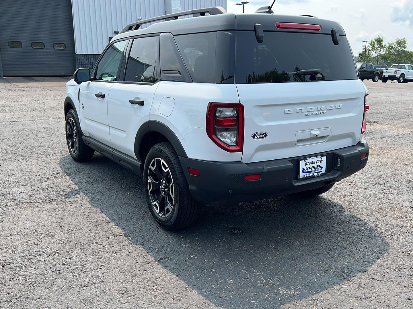 New 2026 Oxford White Ford Outer Banks image 3