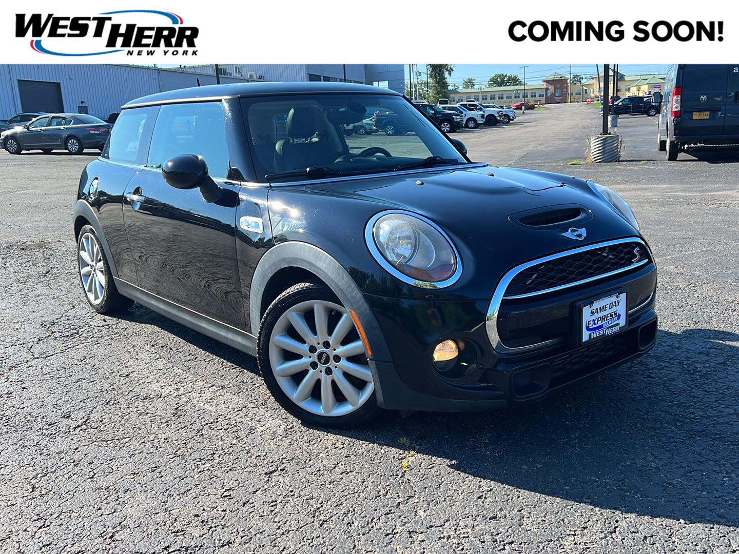 Midnight Black Metallic 2018 MINI Cooper Hatchback Front-Wheel Drive 6-Speed Manual