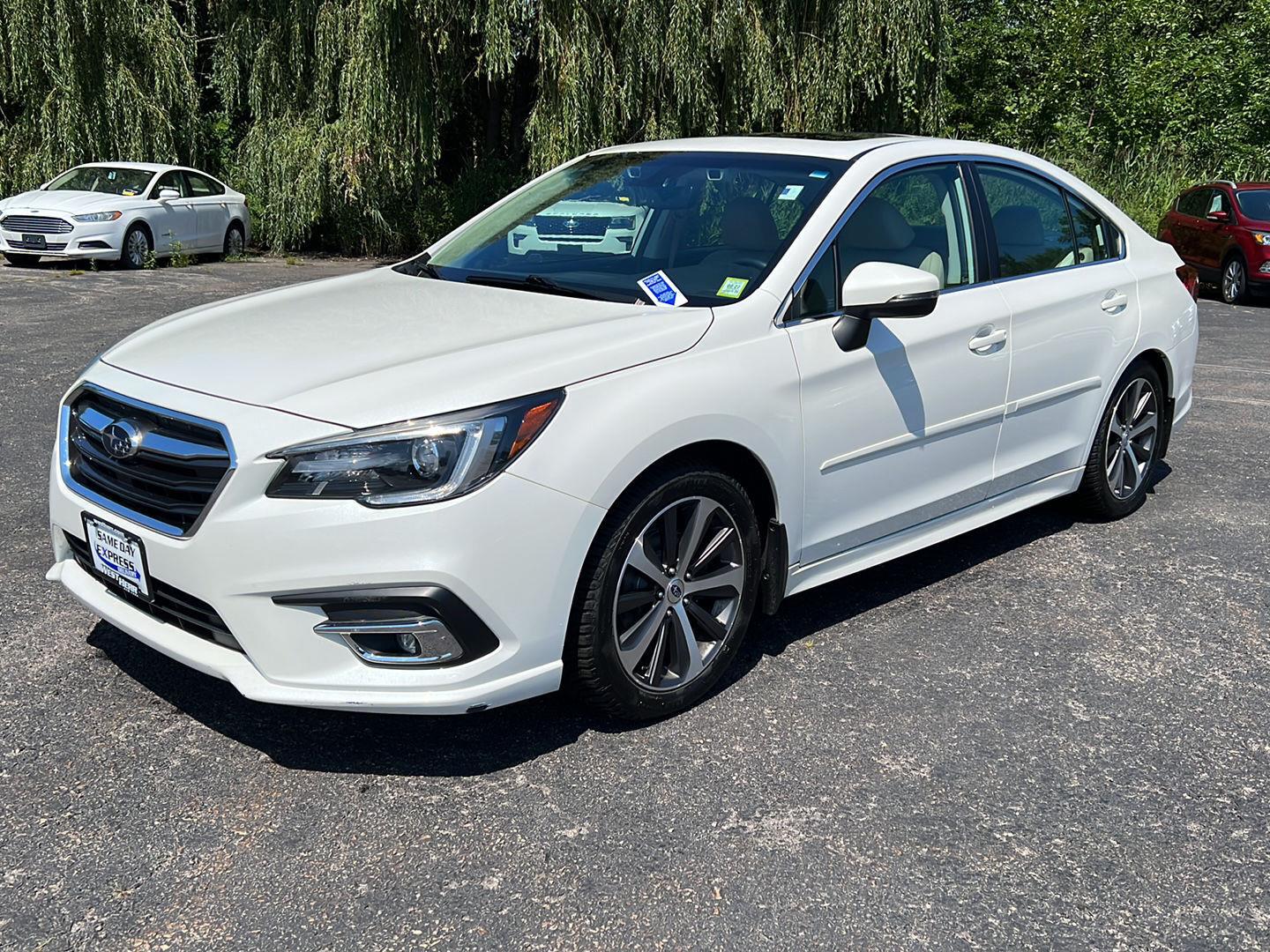 Used 2018 Crystal White Pearl Subaru Limited image 17