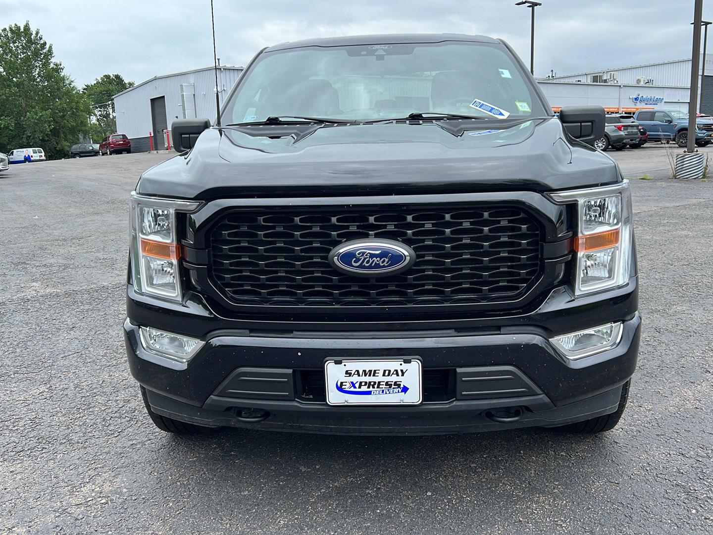 Used 2022 Agate Black Ford  image 16