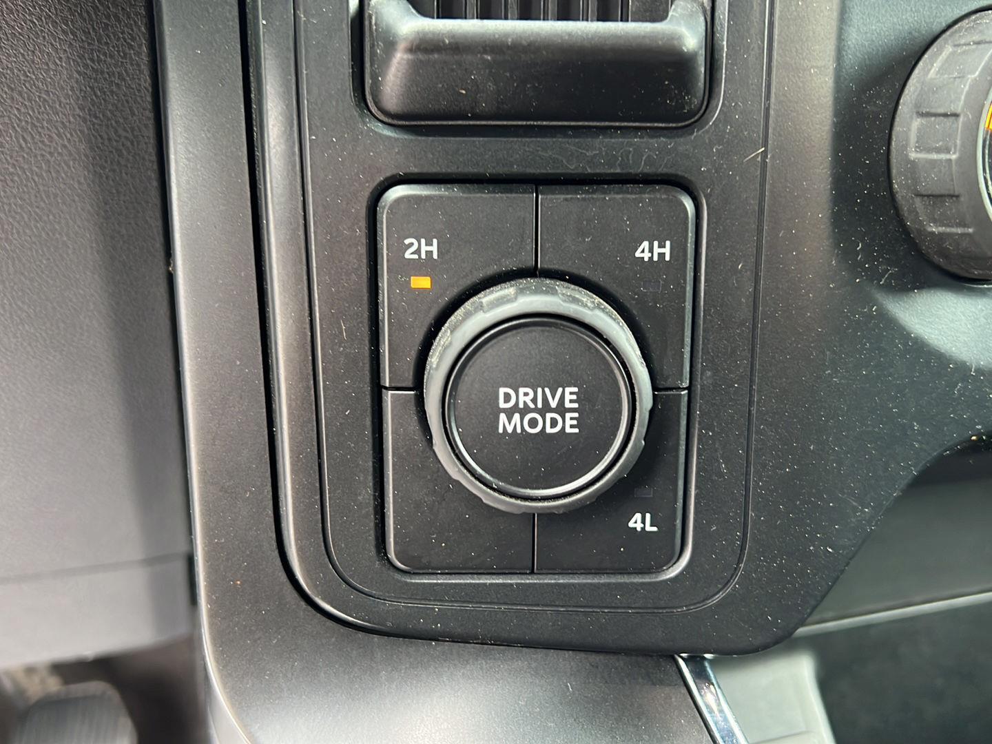 Used 2022 Agate Black Ford  image 13