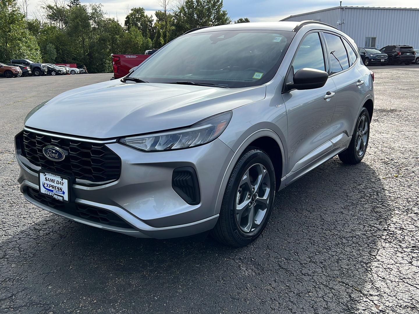 Used 2023 Iconic Silver Ford ST-Line image 18