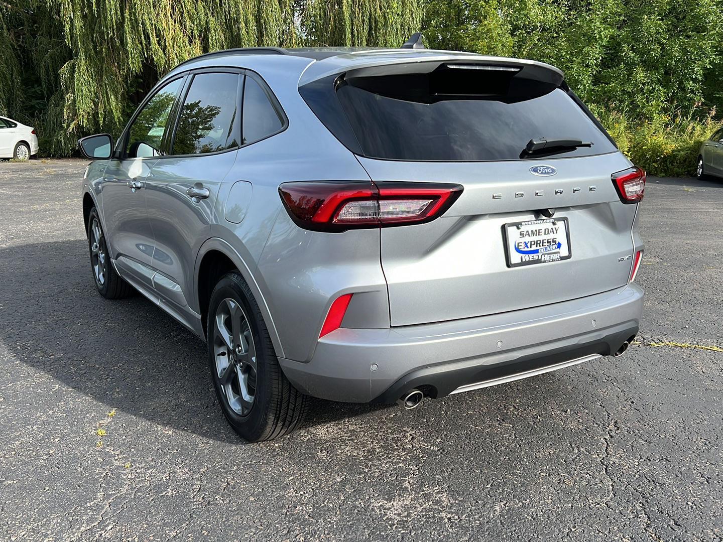 Used 2023 Iconic Silver Ford ST-Line image 3
