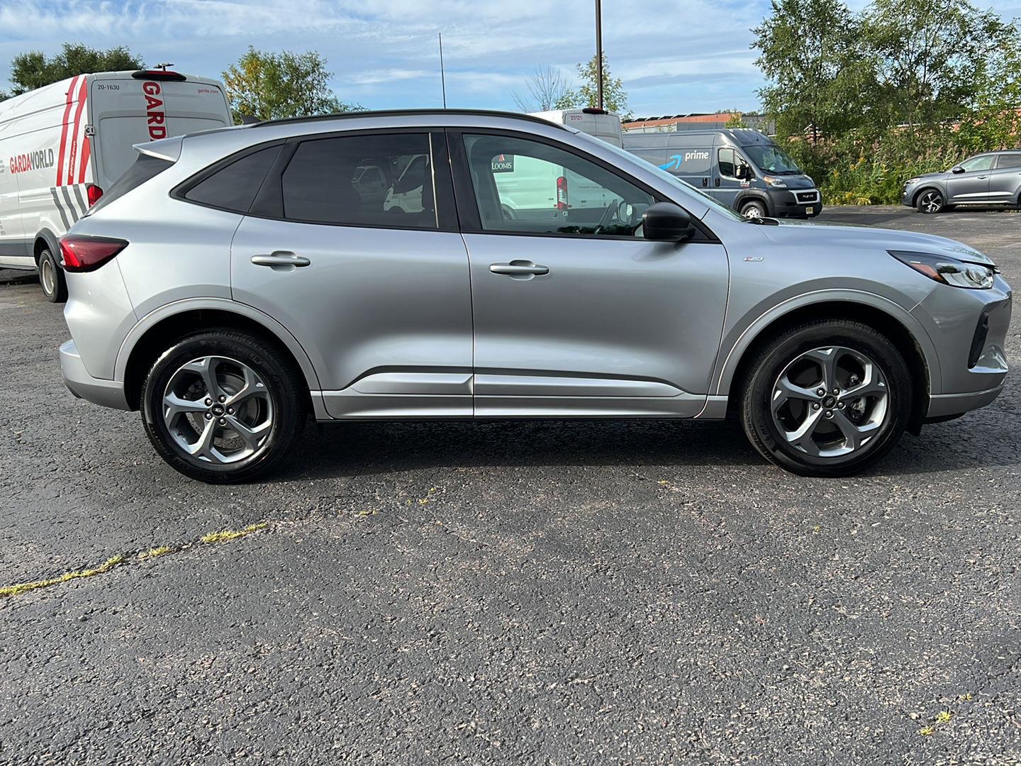 Used 2023 Iconic Silver Ford ST-Line image 25