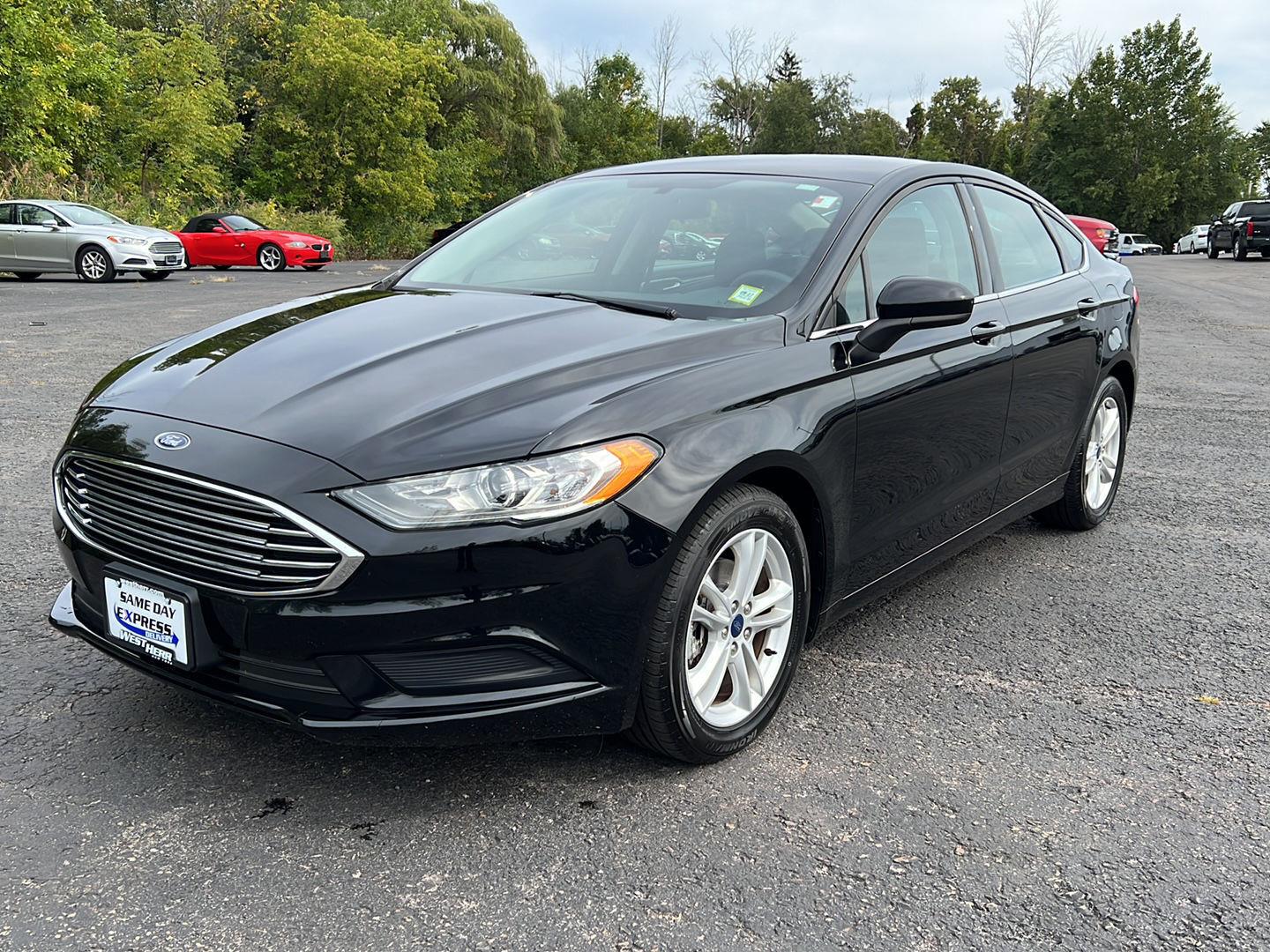 Used 2018 Shadow Black Ford SE image 18