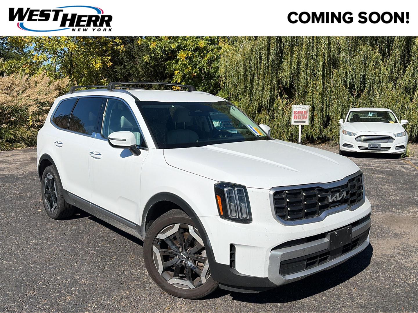 Glacial White Pearl 2023 Kia Telluride SUV / Crossover All-Wheel Drive Automatic