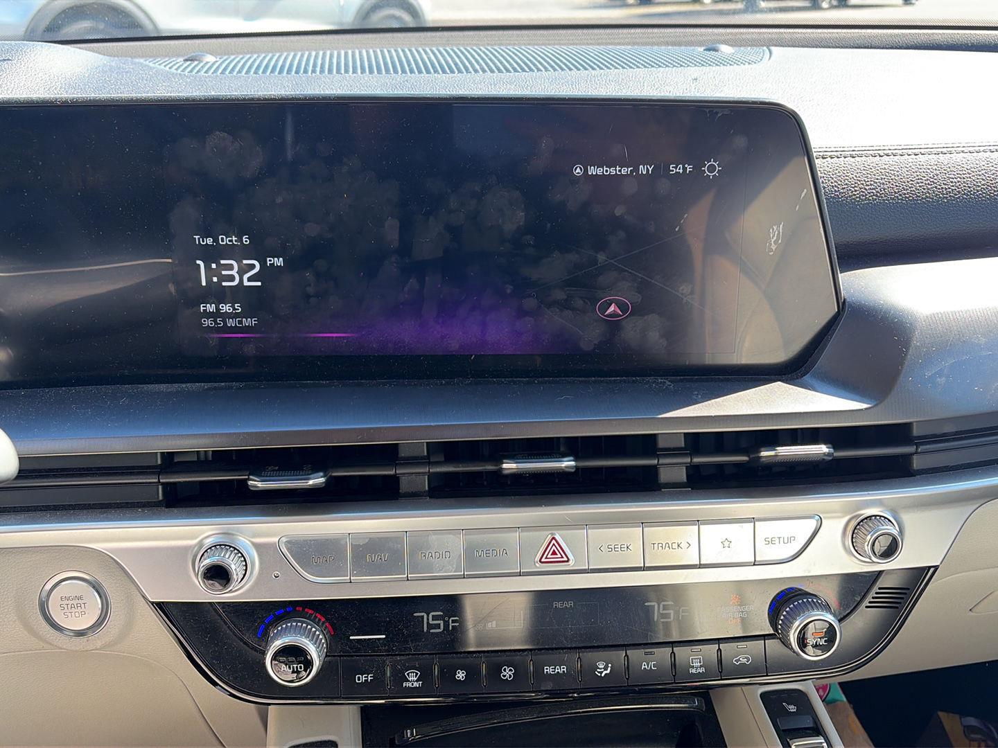 Used 2023 Glacial White Pearl Kia S image 7