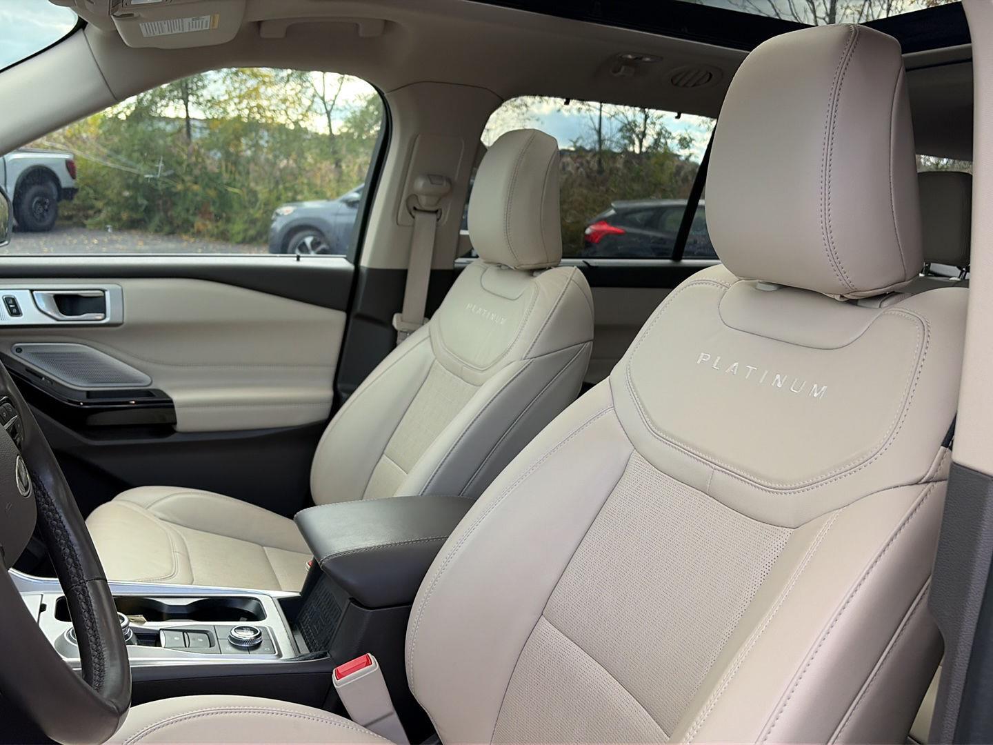 Used 2023 Star White Metallic Tri-Coat Ford Platinum image 4