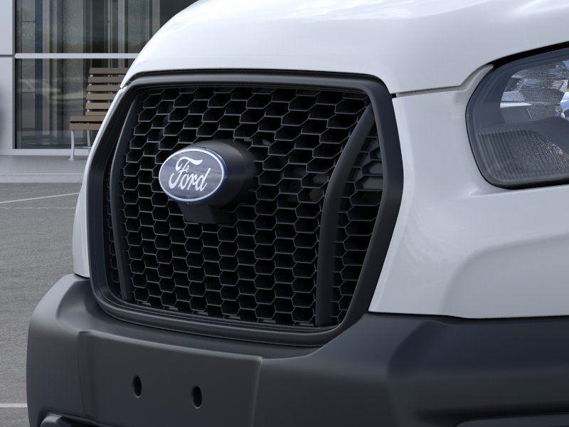 New 2026 Oxford White Ford Base image 17