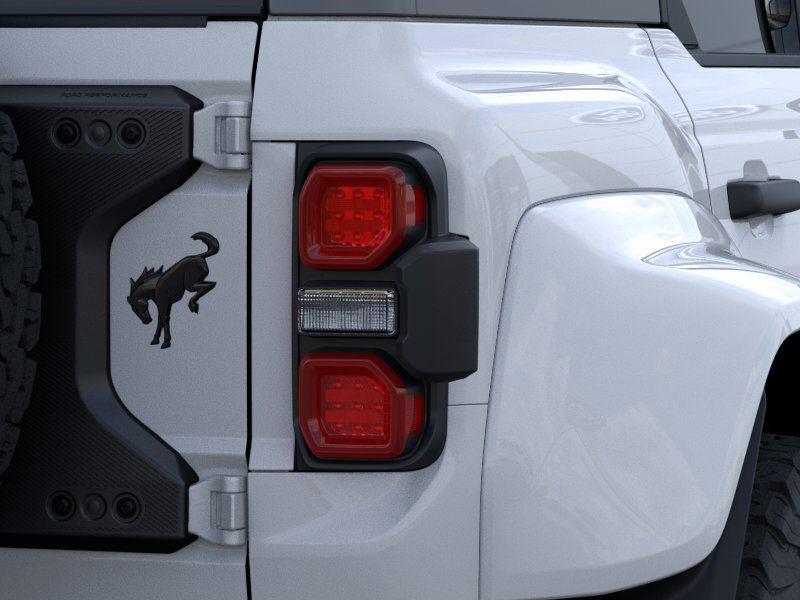 New 2025 Oxford White Ford Raptor image 23