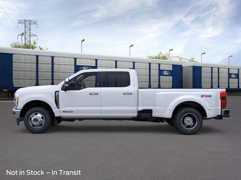 New 2026 Star White Metallic Tri-Coat Ford Lariat image 3