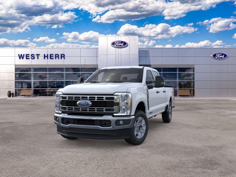 New 2026 Oxford White Ford XLT image 3