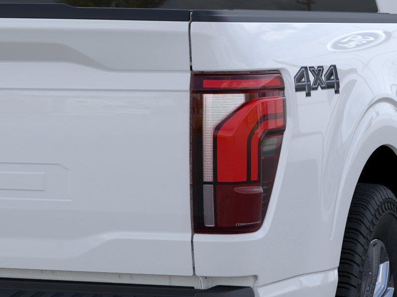 New 2026 Oxford White Ford LARIAT image 21