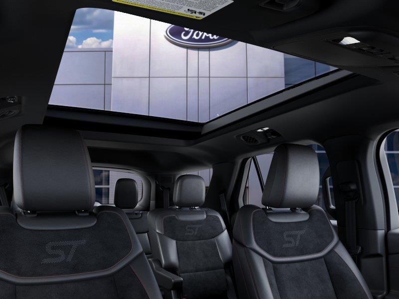 New 2027 Star White Metallic Tri-Coat Ford ST image 22