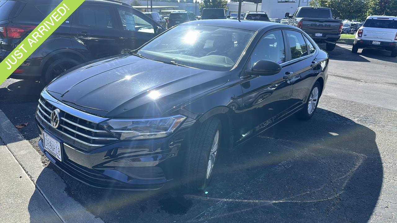 Black Uni 2019 Volkswagen Jetta Sedan Front-Wheel Drive Manual