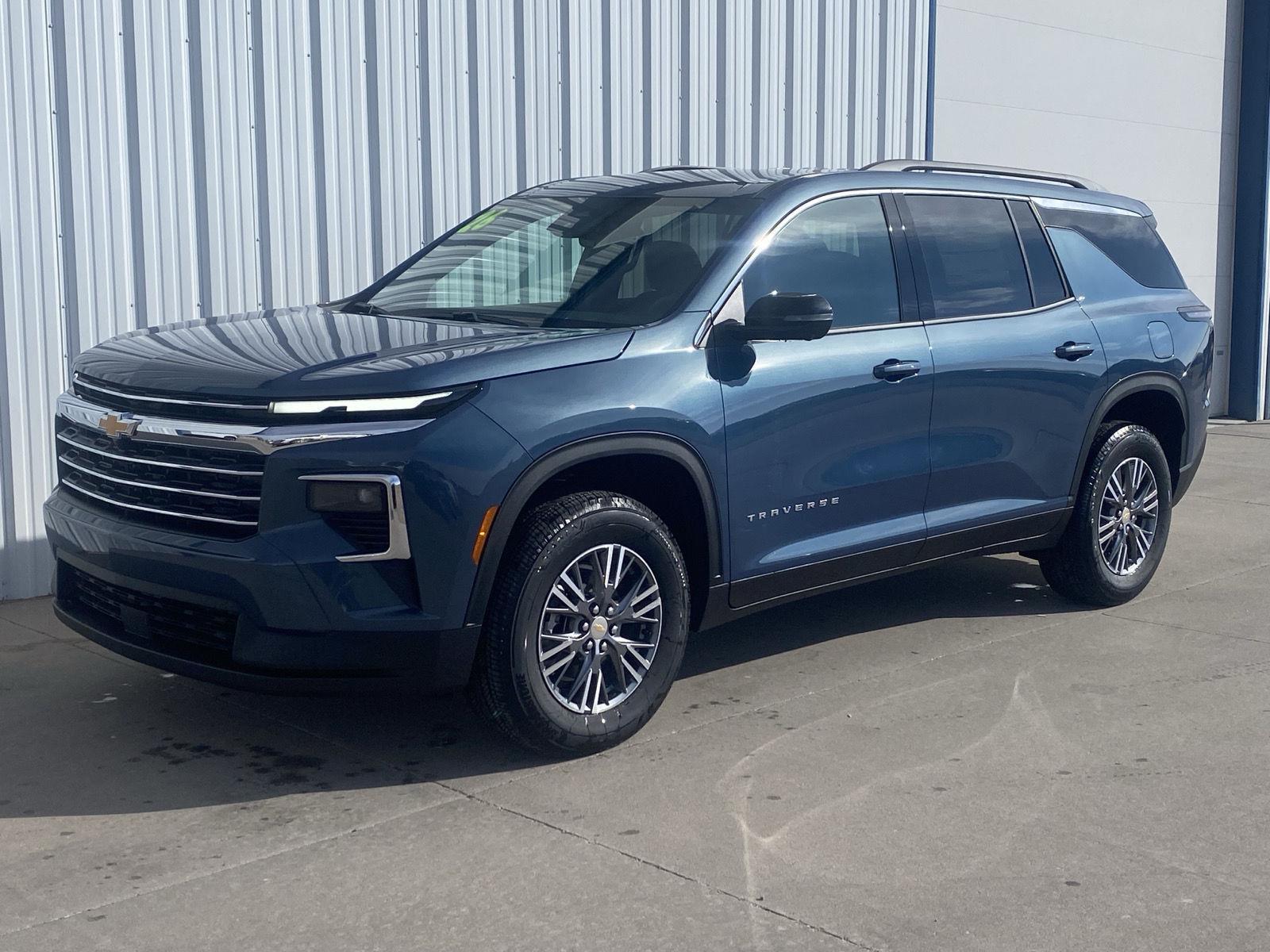 2026 Chevrolet Traverse LT FWD