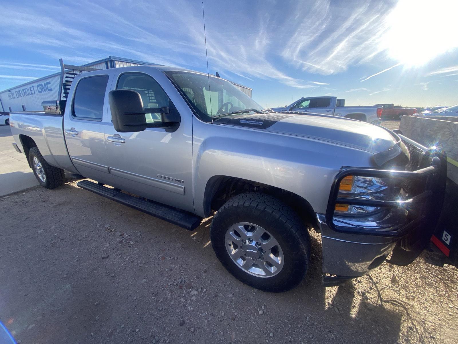 Silver Ice Metallic 2013 Chevrolet Silverado 3500HD LTZ Crew Cab 4WD Pickup Truck Four-Wheel Drive 6-Speed Automatic