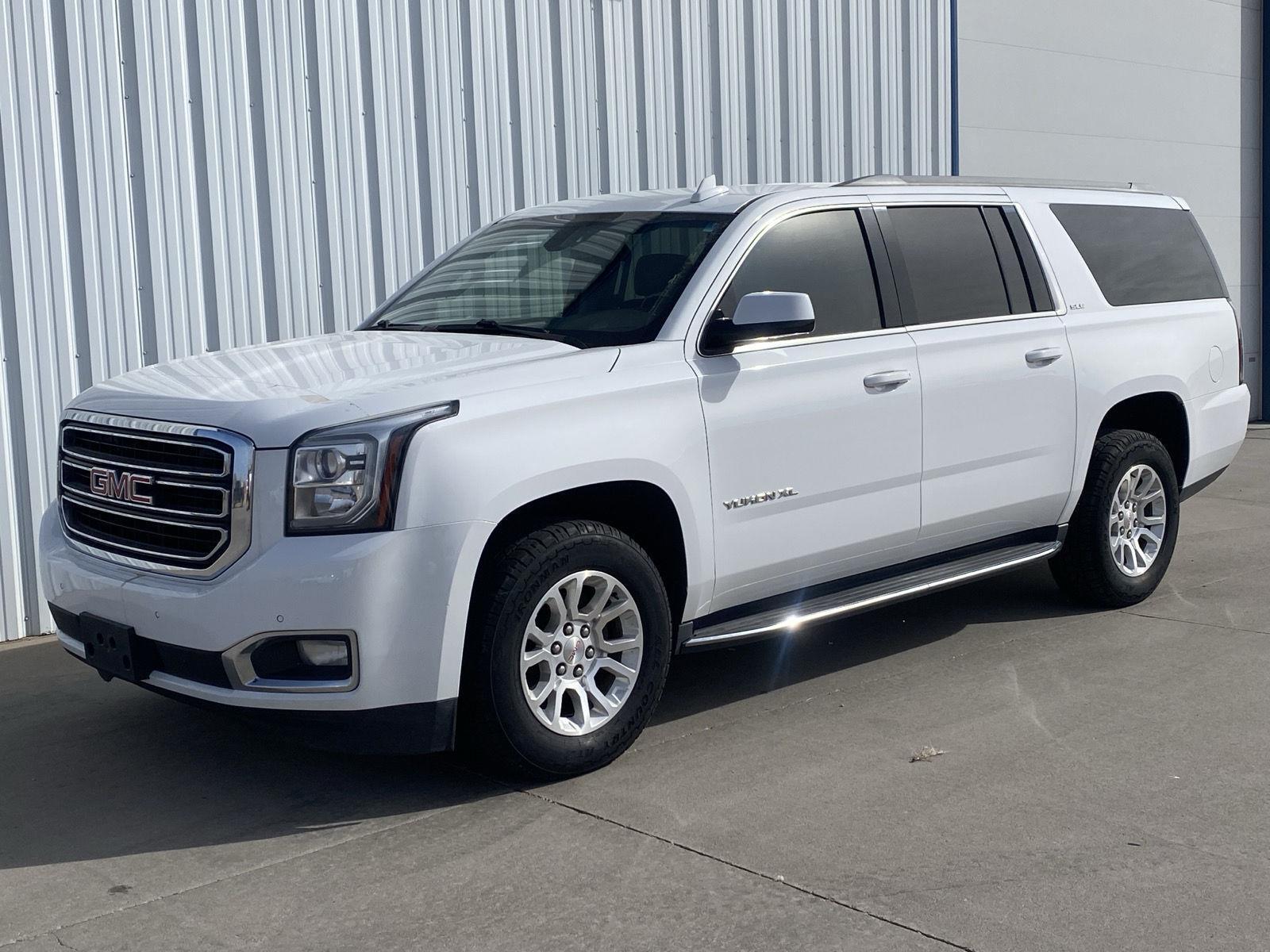 Summit White 2017 GMC Yukon XL SLE 4WD SUV / Crossover Four-Wheel Drive 6-Speed Automatic