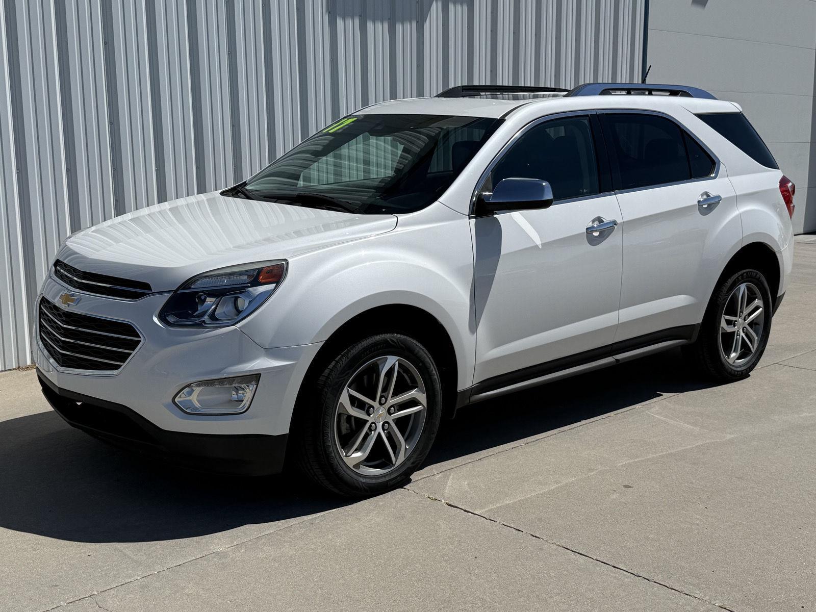 Summit White 2017 Chevrolet Equinox SUV / Crossover All-Wheel Drive 6-Speed Automatic Overdrive