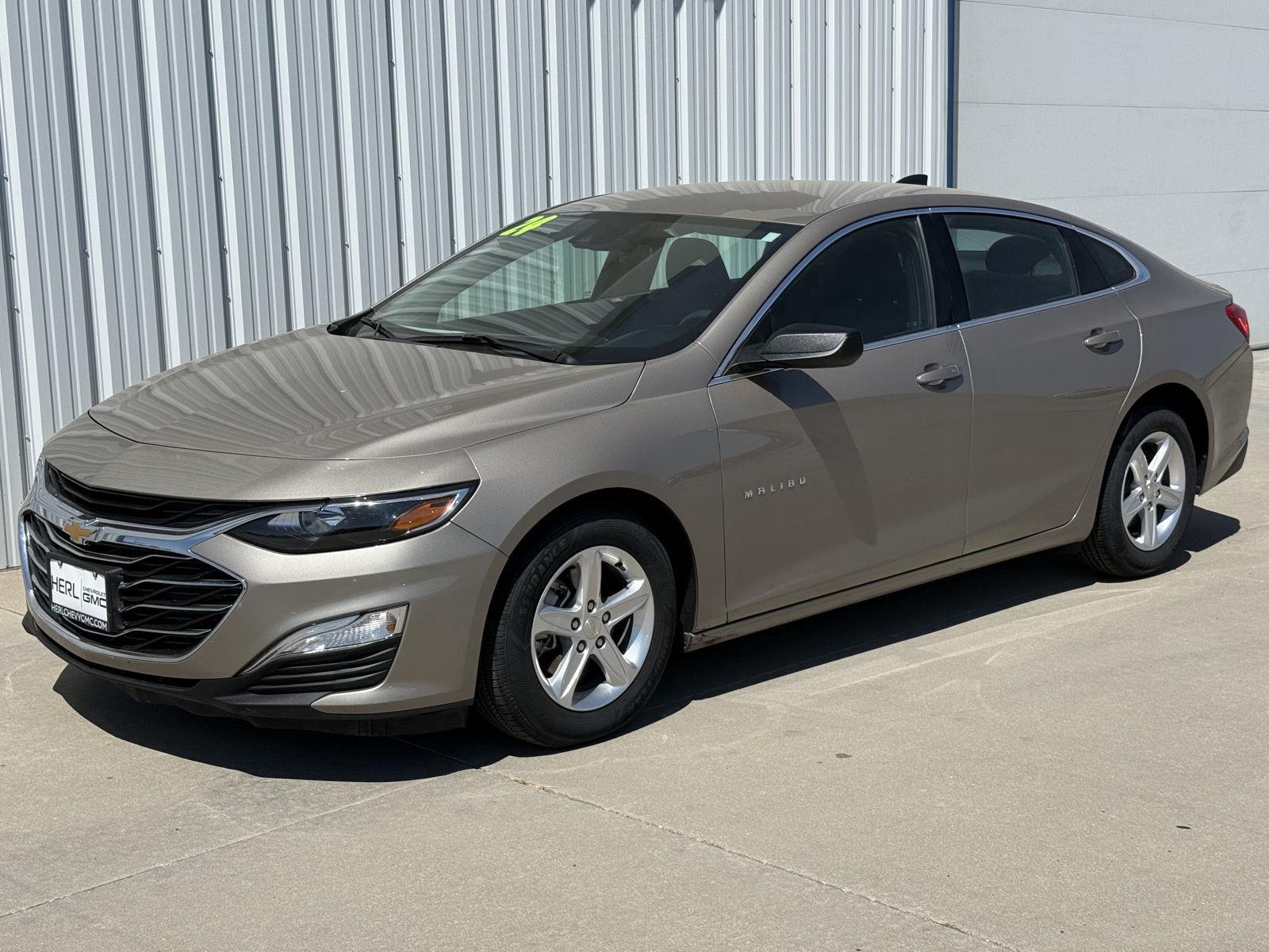 Mineral Gray Metallic 2024 Chevrolet Malibu Sedan Front-Wheel Drive Continuously Variable Transmission