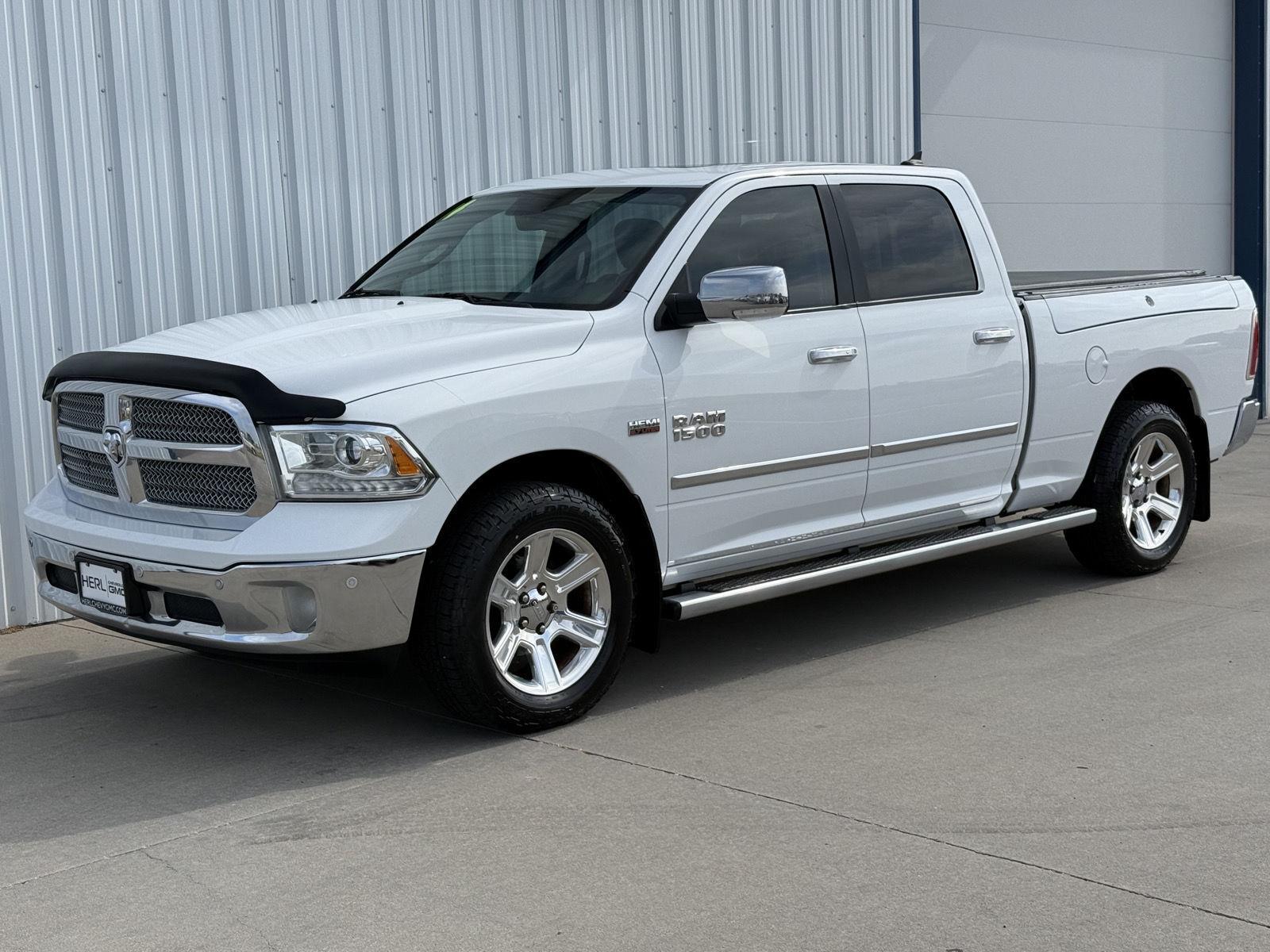Bright White Clearcoat 2014 RAM 1500 Pickup Truck Four-Wheel Drive 8-Speed Automatic