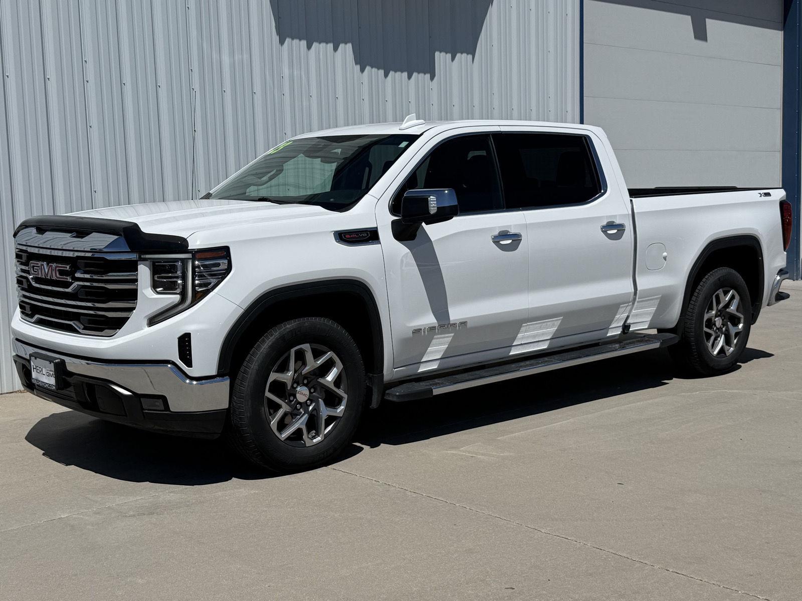 Summit White 2023 GMC Sierra 1500 Pickup Truck Four-Wheel Drive Automatic