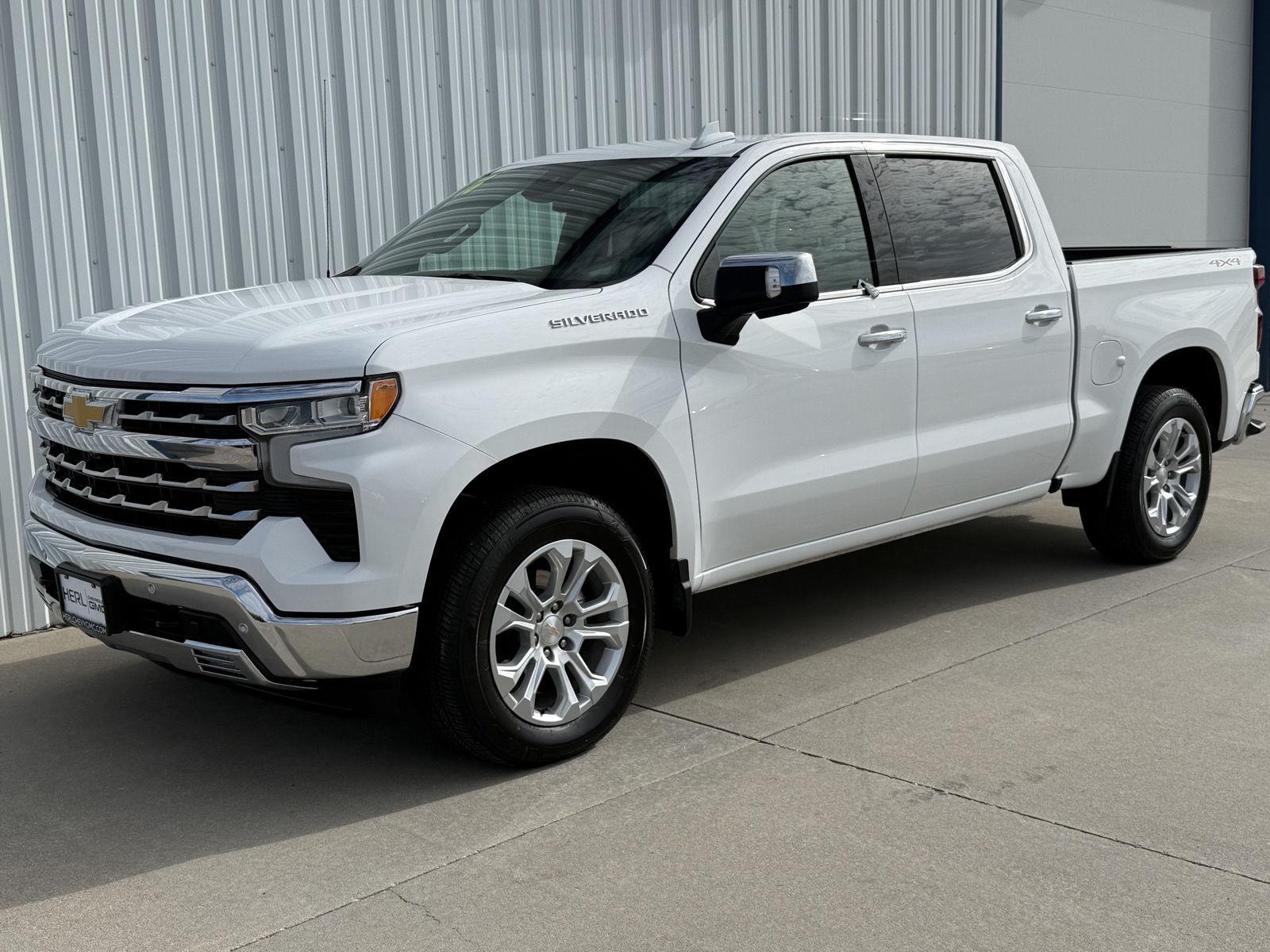2025 Chevrolet Silverado 1500 LTZ Crew Cab 4WD