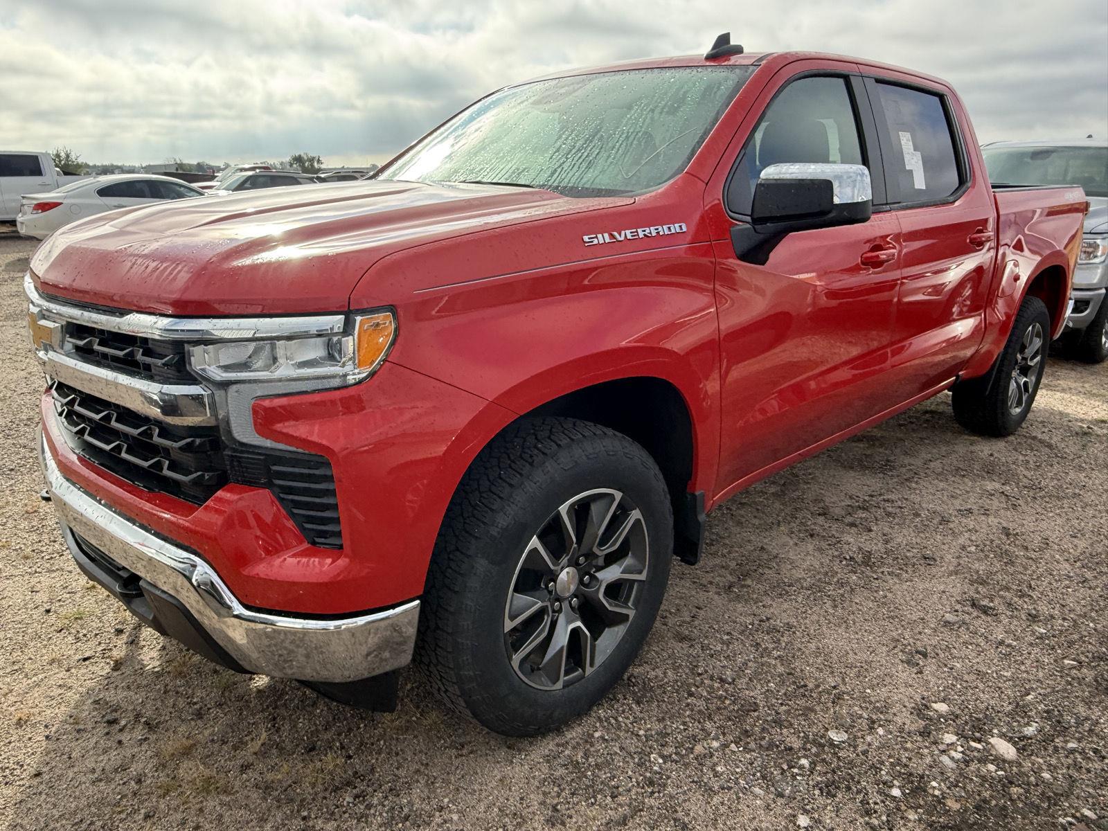  2024 Chevrolet Silverado 1500 LT Crew Cab 4WD   