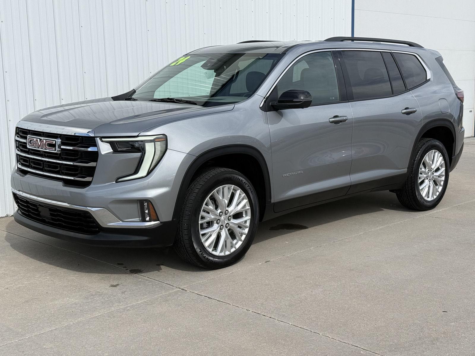  2024 GMC Acadia Elevation FWD   