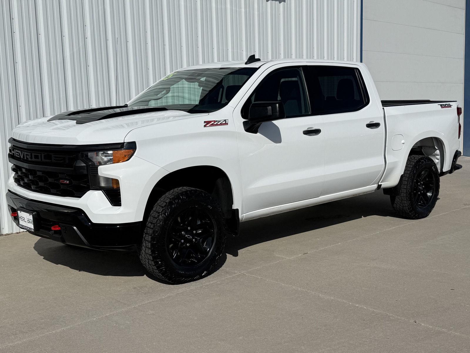 2025 Chevrolet Silverado 1500 Custom Trail Boss Crew Cab 4WD