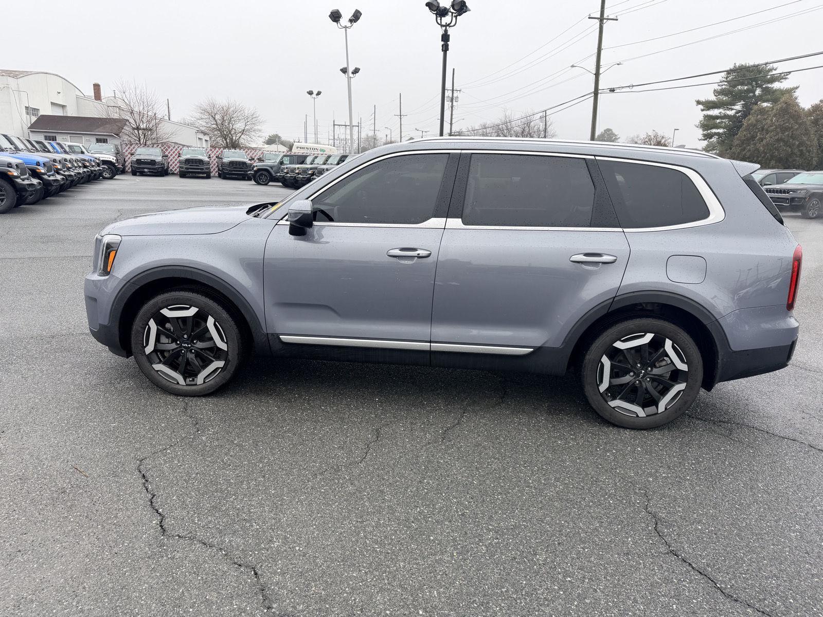 2023 Kia Telluride S FWD