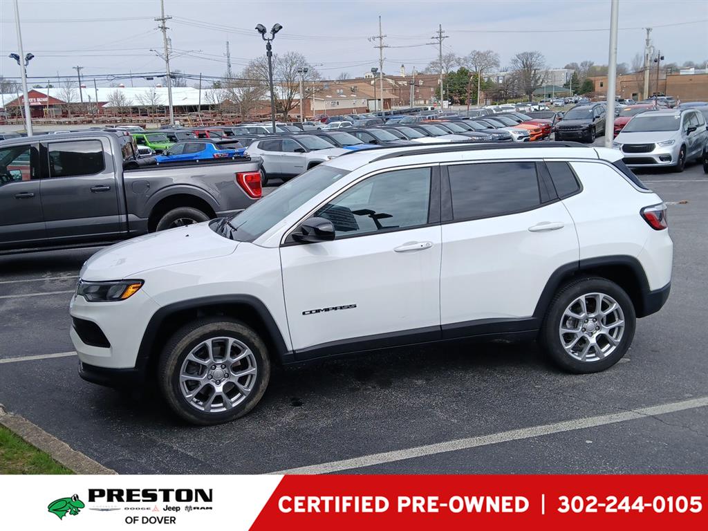 2023 Jeep Compass Latitude Lux 4WD