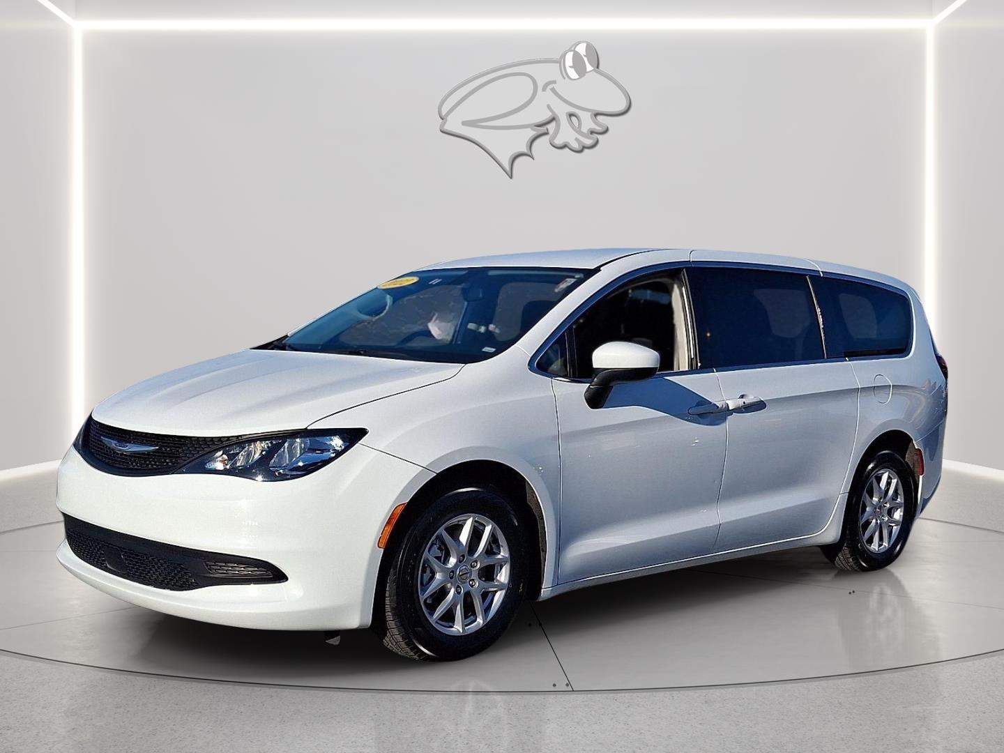 2022 Chrysler Voyager LX FWD