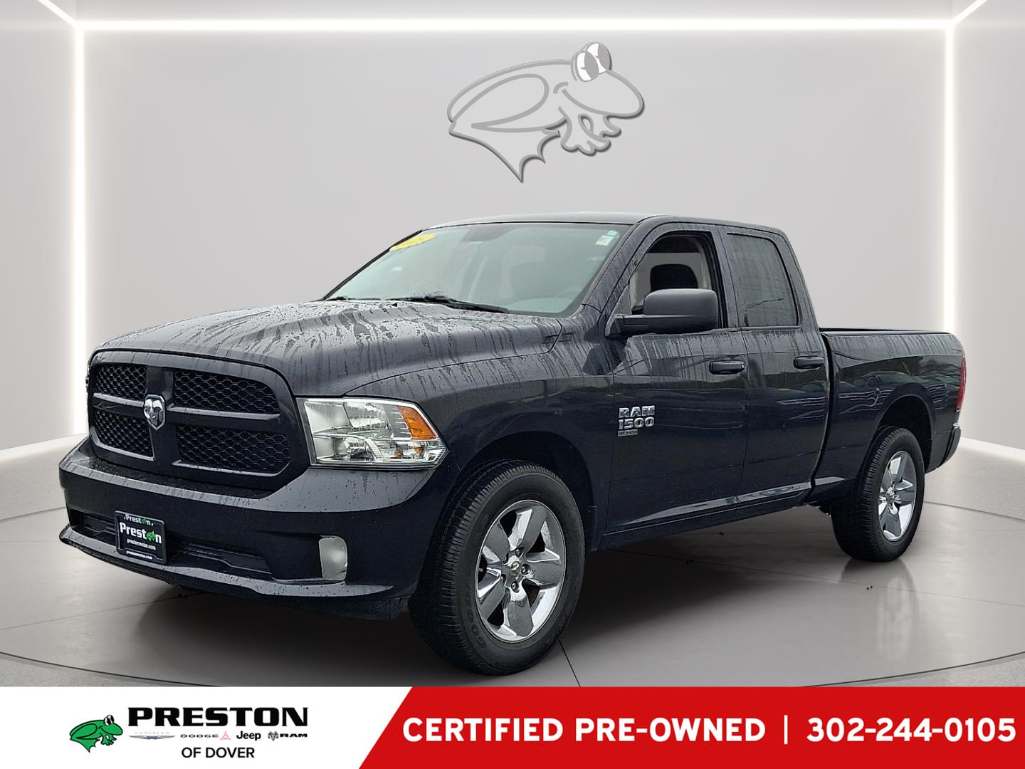 Brilliant Black Crystal Pearlcoat 2019 RAM 1500 Classic Express Quad Cab 4WD Pickup Truck Four-Wheel Drive 8-Speed Automatic