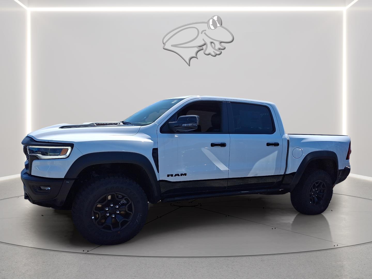 View vehicle photo 2