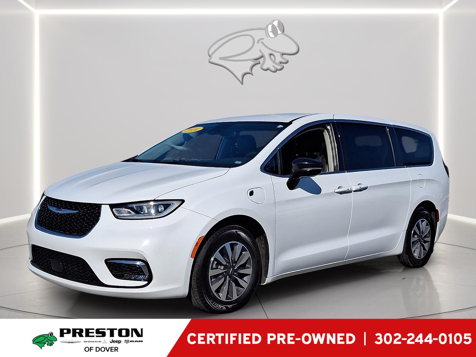 Bright White Clearcoat 2024 Chrysler Pacifica Hybrid Minivan Front-Wheel Drive Automatic