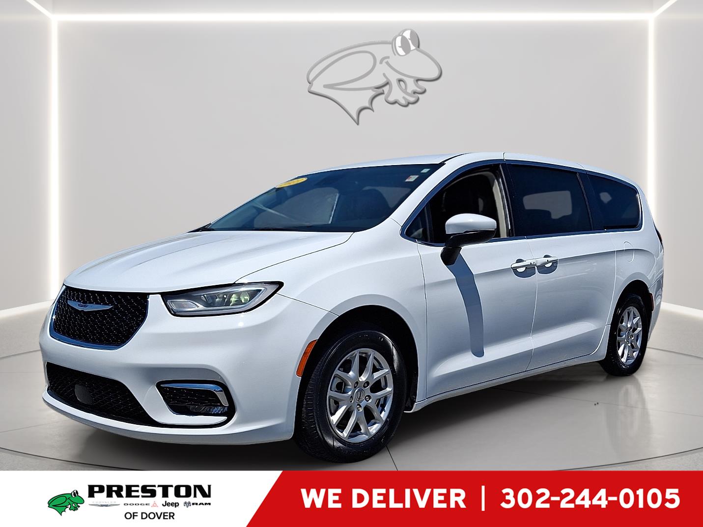 Bright White Clearcoat 2023 Chrysler Pacifica Touring L FWD Minivan Front-Wheel Drive 9-Speed Automatic